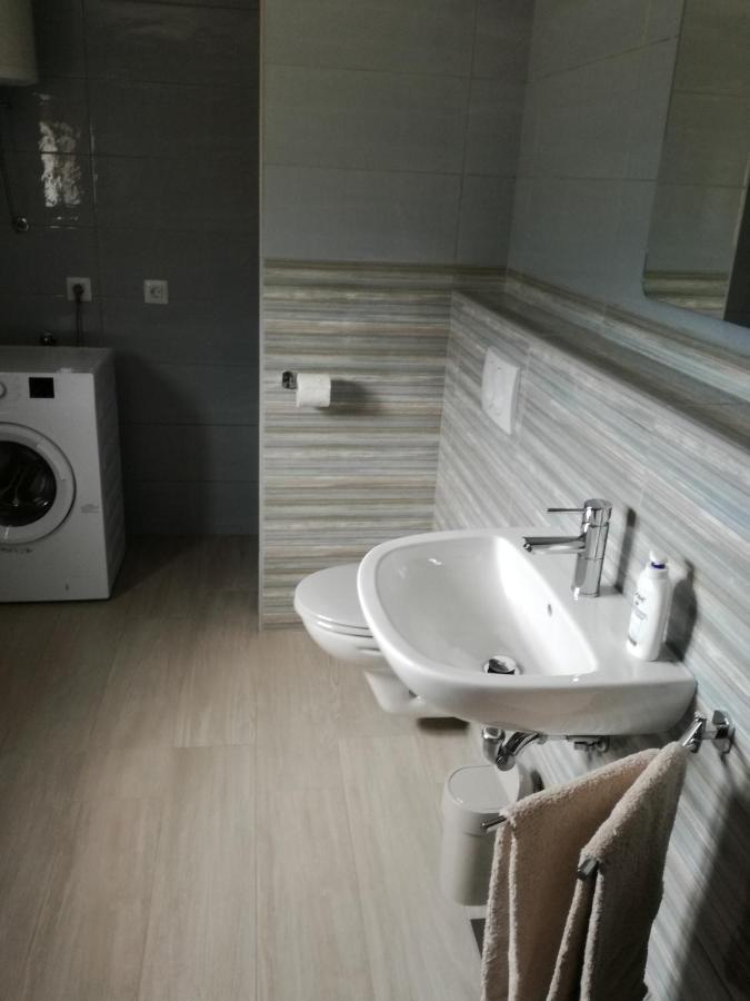Apartman Mi نيغيزيني المظهر الخارجي الصورة
